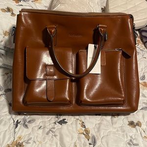 Bag for laptop perfect for college.